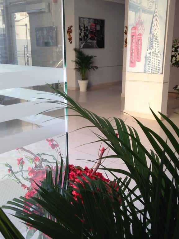 Riviera Apartments Kuwait City Екстер'єр фото